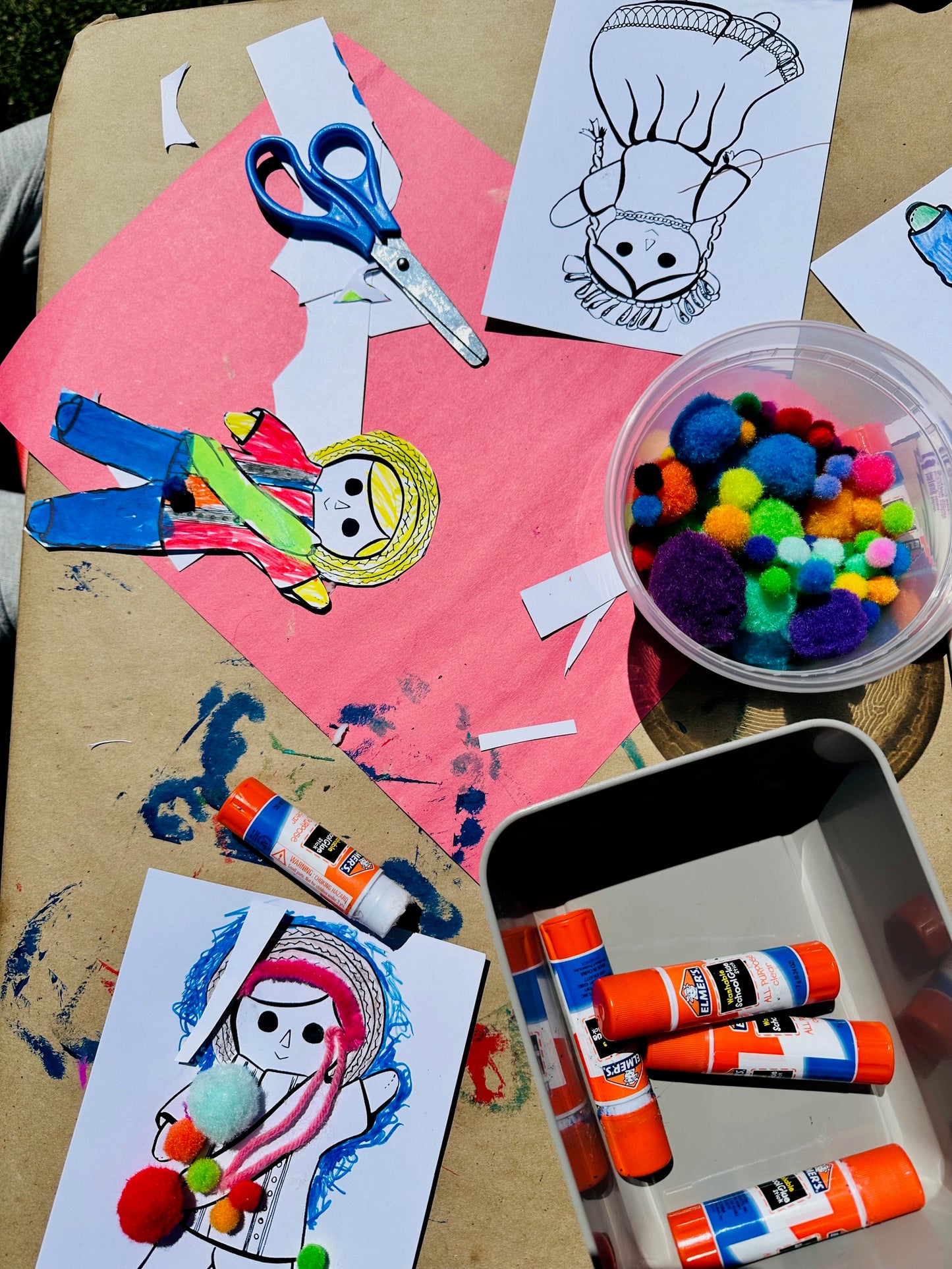 Image of different variant muñecas stickers.