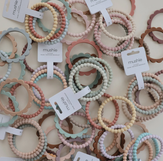 Assortment of Pearl Teether Bracelet sets. 